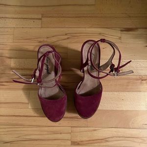 7.5 Free People Maroon Suede Platform Pumps